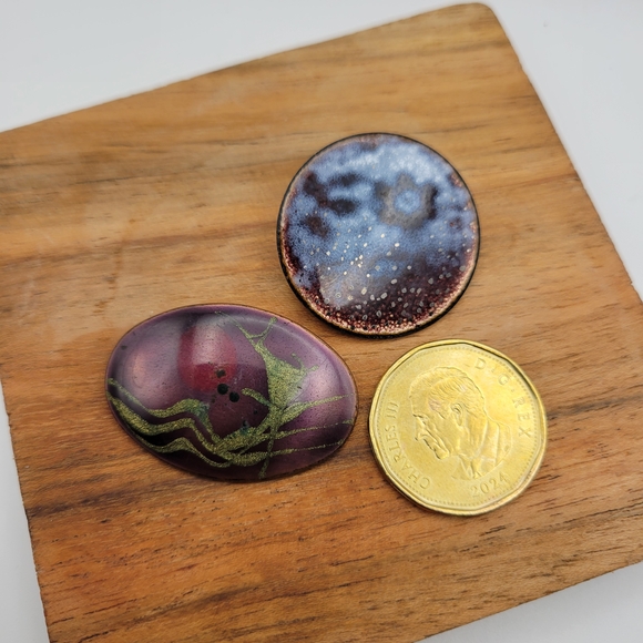 Unique & Artistic Enamel on Copper Brooches Signed - Picture 4 of 8
